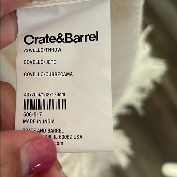 NWOT Throw blanket - Picture 4 of 5